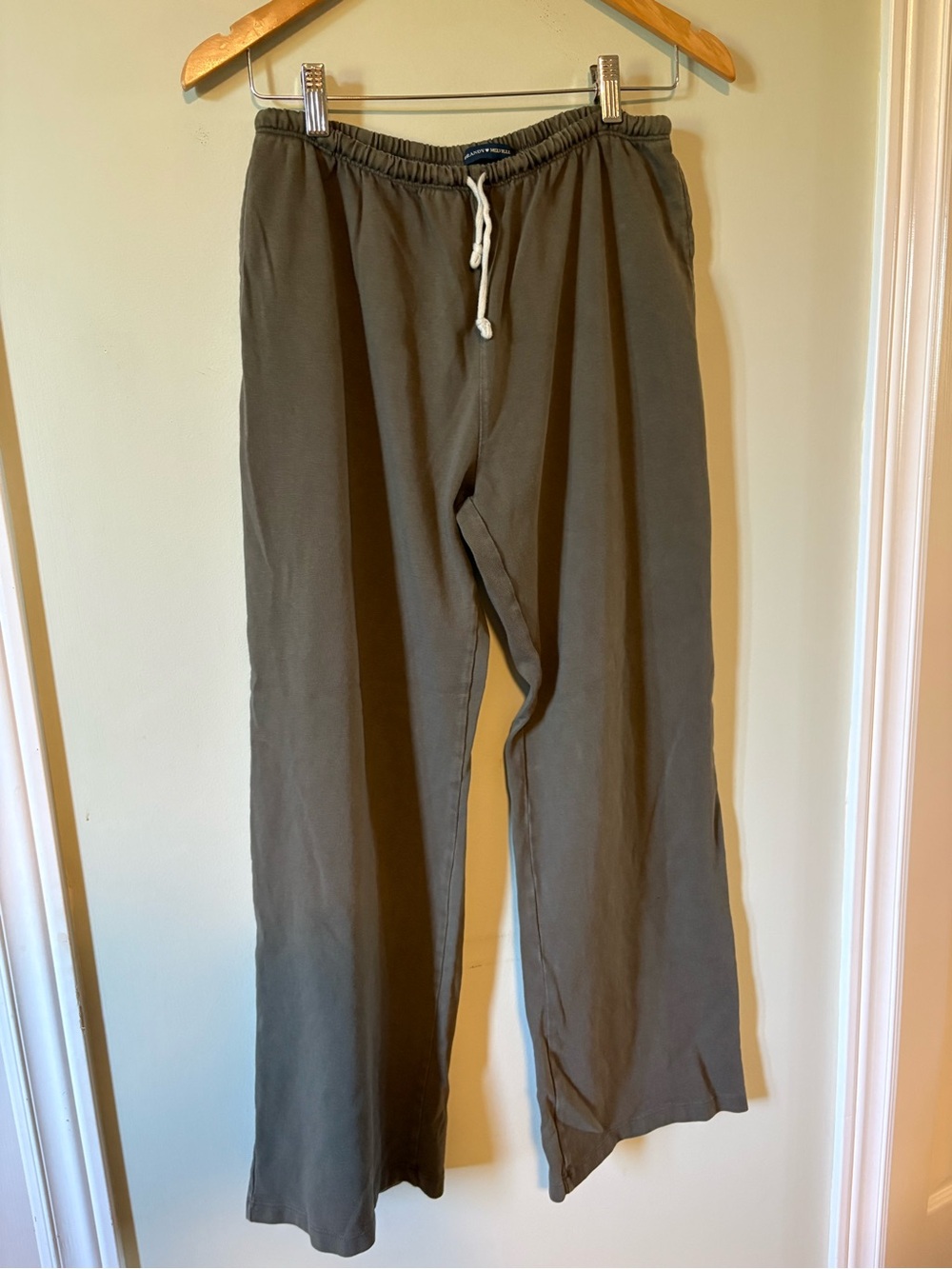 NWOT Brandy Melville Women’s Army Green 100% Cotton  Pants